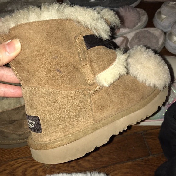 30 pairs of youth girls shoes. For bulk sale. - Picture 6 of 9